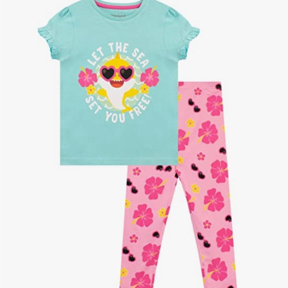 Brand new Baby Shark 2 piece girls outfit - Picture 1 of 3